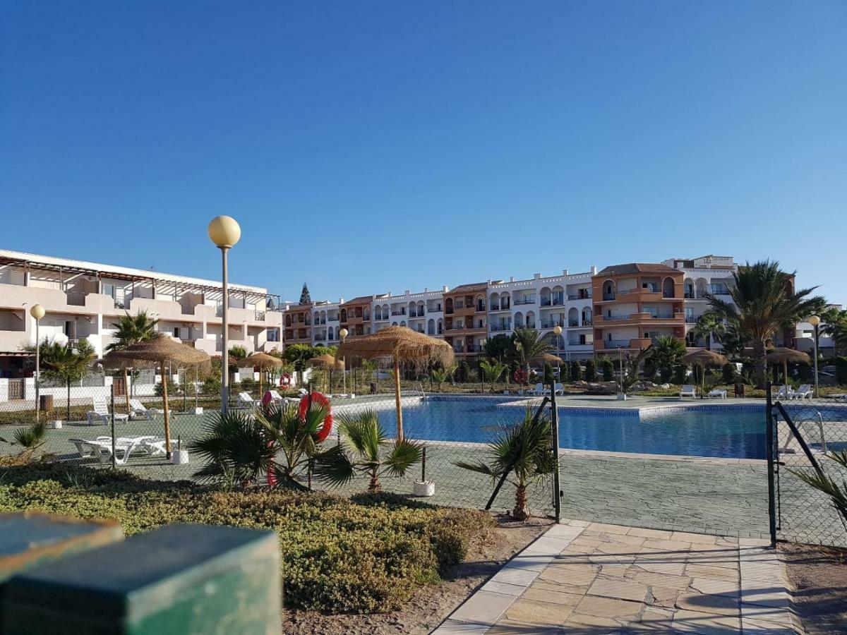 Casa Baja Extraordinaria En Urbanizacion Naturista! Las Bombardas Exterior photo